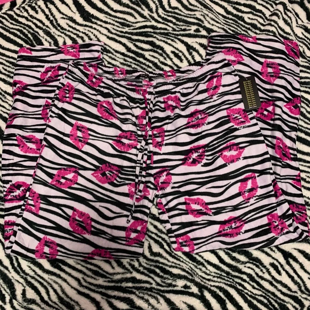 sold - Picture 1 of 2